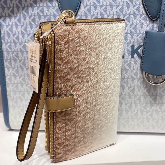 MICHAEL KORS
Jet Set Lg Ombré Logo Double-Zip Wristlet-Wallet-Phone Case Holder - Picture 15 of 16